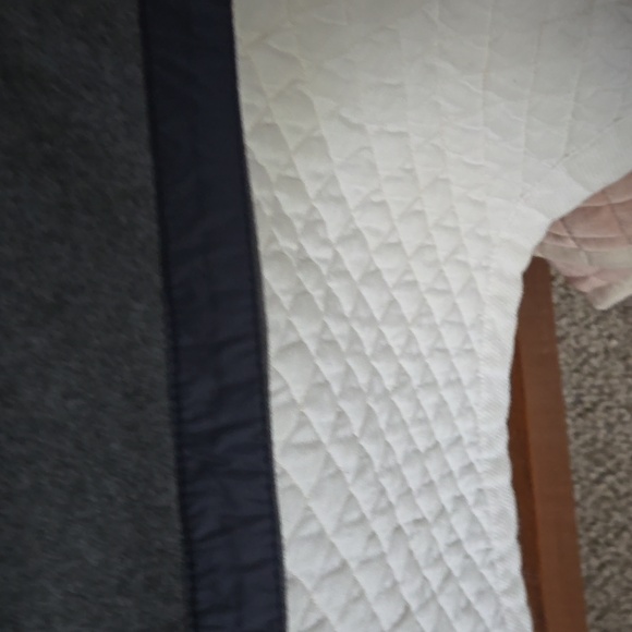 Vest - Picture 8 of 11